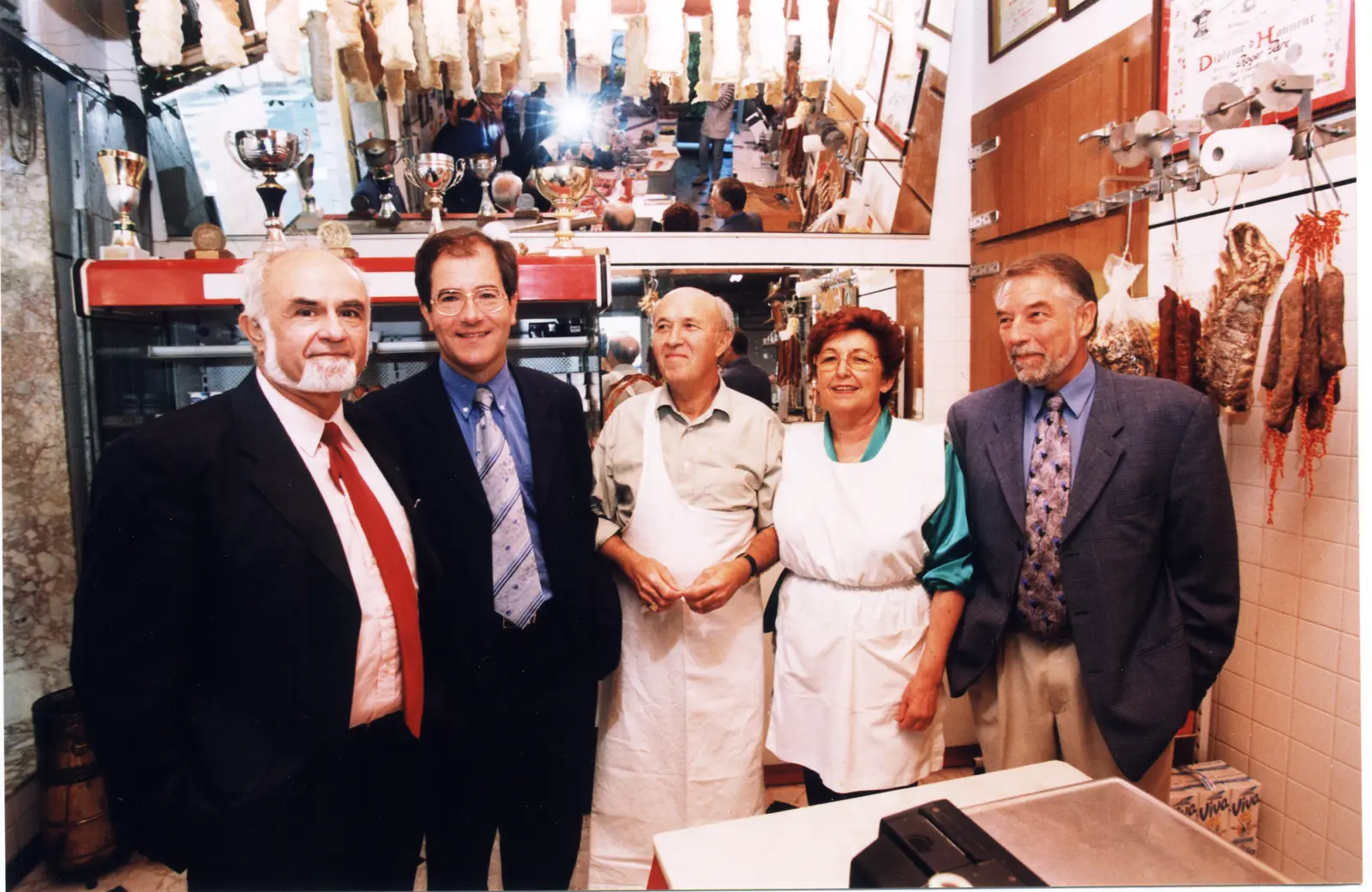 La famille Paré honorée dans sa boutique, photo d'archive