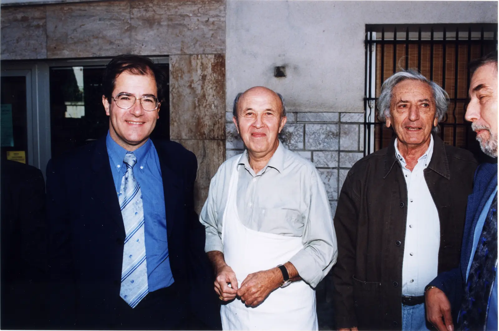 Remise de prix à la Maison Paré, photo d'archive